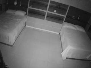 voyeurcam-casa-salsa-versus-room