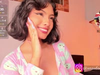 I am a very extroverted and curious girl, many tell me that I am a very hot and sensual person because I like to get into a lot of mischief, I also love to have long conversations, make new friends and have new experiences to remember, I really love playing with my toys and please all my followers