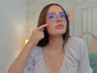 New here ✨ Sweet face, playful mind and a little bit of trouble.
I love teasing, laughing and creating fun moments together.
Be nice… I might show you my naughty side