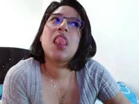 chico; soy una chica madura pero con ganas de experimentar un poco mas de la vida,