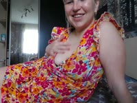 In private i love dancing,chat,  teasing, wear heals, stockings,feet fetish, SPH (Small Penis Humiliation), , Humiliation, twerk, spanking ass,dirty talking. I do not get naked in private. NAKED SHOWS and with toys,pussy play,blowjob, anal in VIPSHOW. Outfit changes in vip.