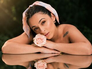 webcamgirl chatroom BrunaMills