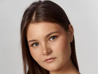 cam whore livesex CaritaMattox