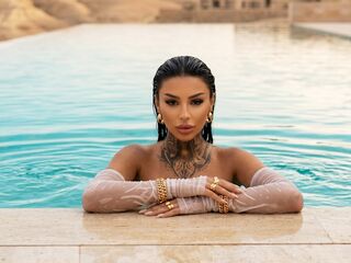 cam girl masturbating with sextoy CherrieMadisson