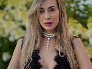 free chat room MicaSmil