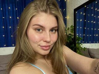 cam girl showing tits MilaOlivers