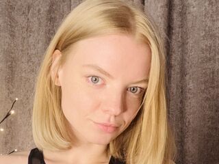 cam girl fingering pussy MoiraBaumgartel