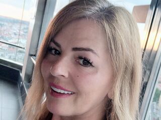 naughty cam girl masturbating with dildo NathalieFare