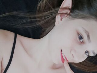 camgirl masturbating with sextoy TinishaDubbert