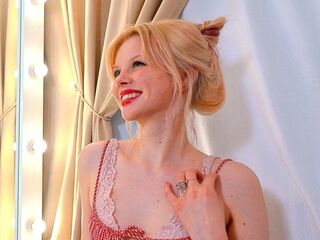 live webcam performer StacyValeon