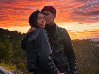 live couple blowjob cam ChloeAndAres