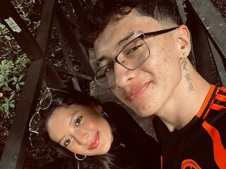 free chatroom IanandBrithany