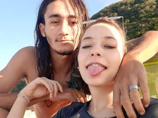 chatroom livesex KurtAndLia