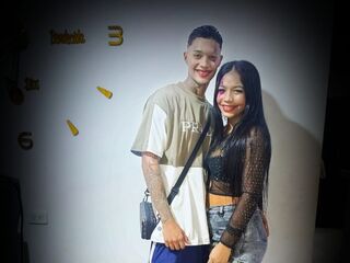 adult couple chatroom YuleimysAndAlex