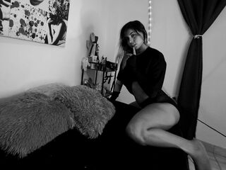 latex webcam girl AntonellaBrow
