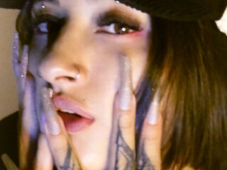 bdsm girl cam AzzyBrook
