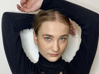 cam whore AdamMcghin