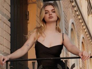 live cam girl AdelBowman