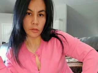 cam girl fingering pussy AlexaMunoz