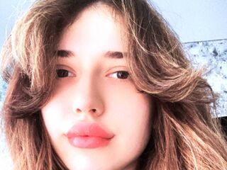 live sex webcam AliceTrisavya