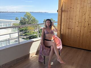 hot naked camgirl AlyVee