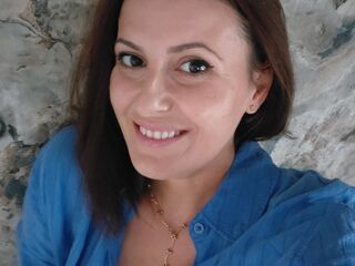 topless webcamgirl AmazingIsBack