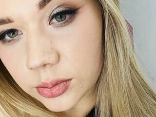 camwhore AminaDigges