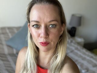 naked girl with live cam masturbating AmindaRobin