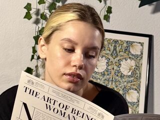 cam girl masturbating with dildo AngelenaGleghorn