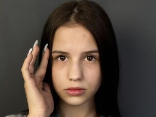 naughty cam girl fingering shaved pussy AnnetPintonin