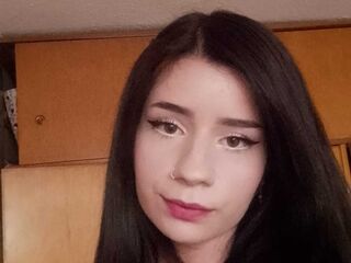 camgirl shaving pussy AriannaContigo