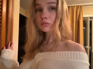webcamgirl chatroom BrittaneyCreitz