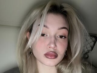 erotic webcam CaseyHemmerling