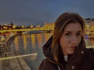 naked cam girl fingering pussy CaylinGarczynski