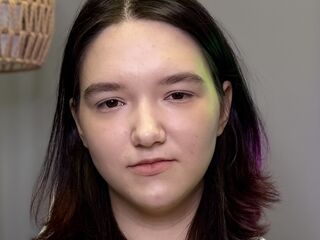 camgirl masturbating with sextoy CecilleBonavita