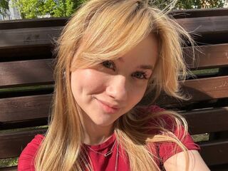 cam girl spreading pussy CelestineVale