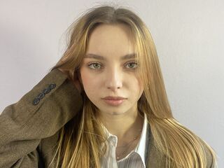 camwhore spreading pussy ChariseKuhnke