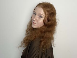 hot cam girl masturbating with vibrator CharlotteMunter