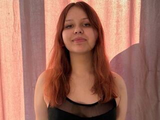 naked webcamgirl ChelseaAve