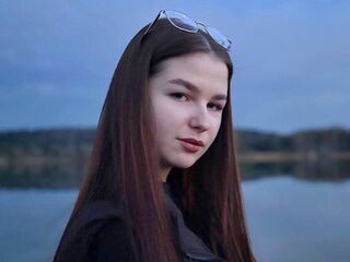 cam girl chatroom ChiekoLona