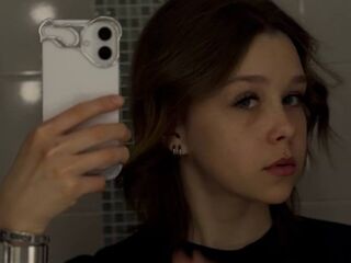 voyeur webcam CorieDemagastris