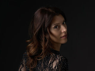 cam strip tease CorinaDaniela