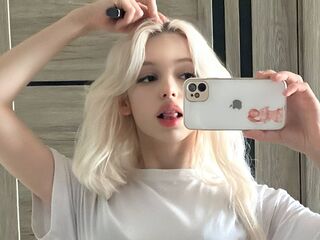 camslut topless CourtneyAdamo