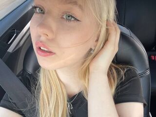 hot cam girl fingering DaisyMonro