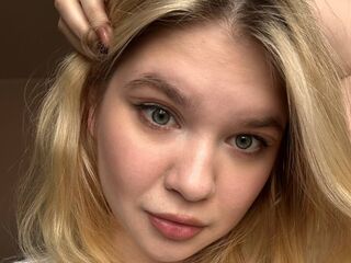 beautiful webcamgirl DebrahPloeger