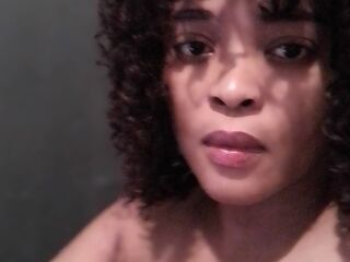 masturbating webcam girl DelicateDiamond