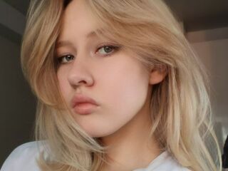 naughty camgirl masturbating DennyDucote