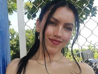 camgirl webcam picture DevikaDione