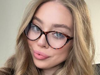 live strip tease show DianeWhitly