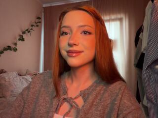 cam girl masturbating with dildo DianniLinell